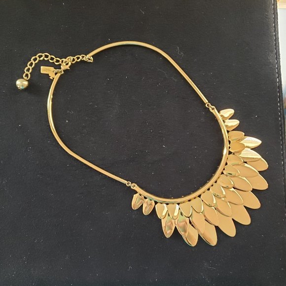 Kate Spade Fancy Flock Gold Feather Statement Necklace! - Picture 15 of 16